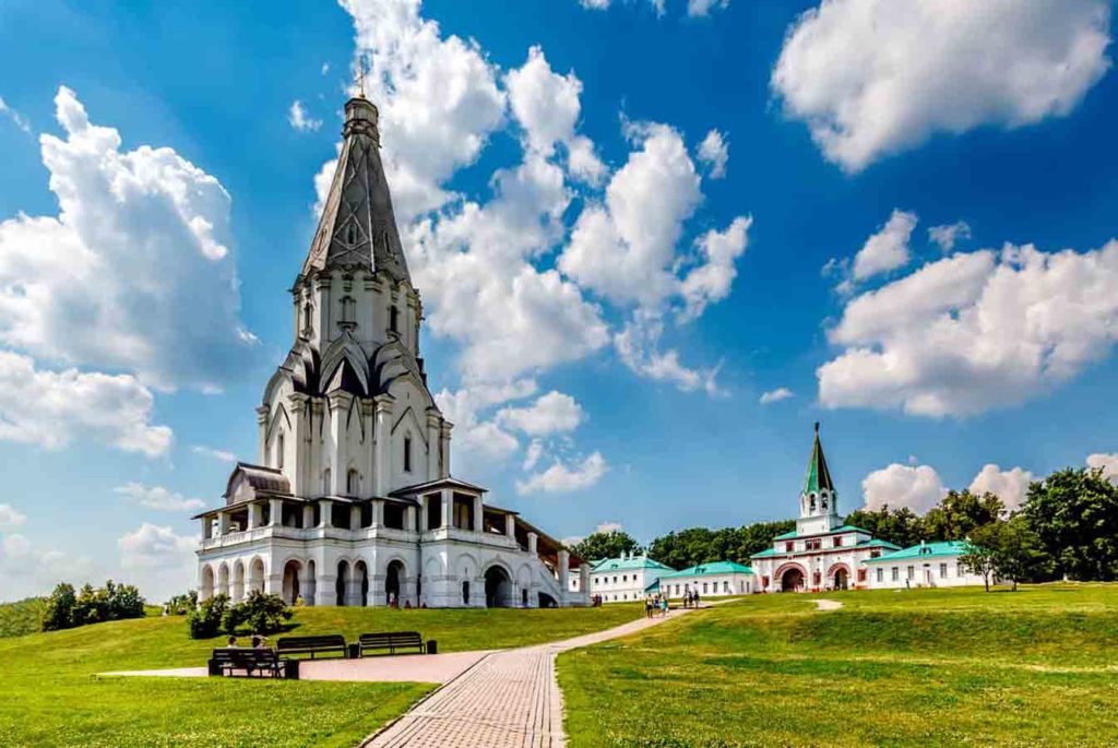 Что-нужно-посмотреть-в-Москве-Достопримечательности-20-1024x685-1